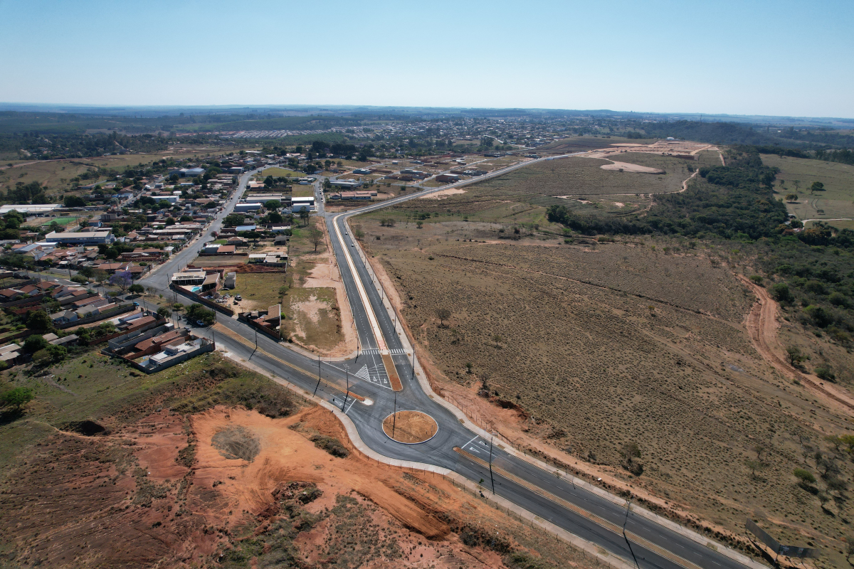 Moura Leite finaliza obras de nova avenida de acesso ao Parque Cidade